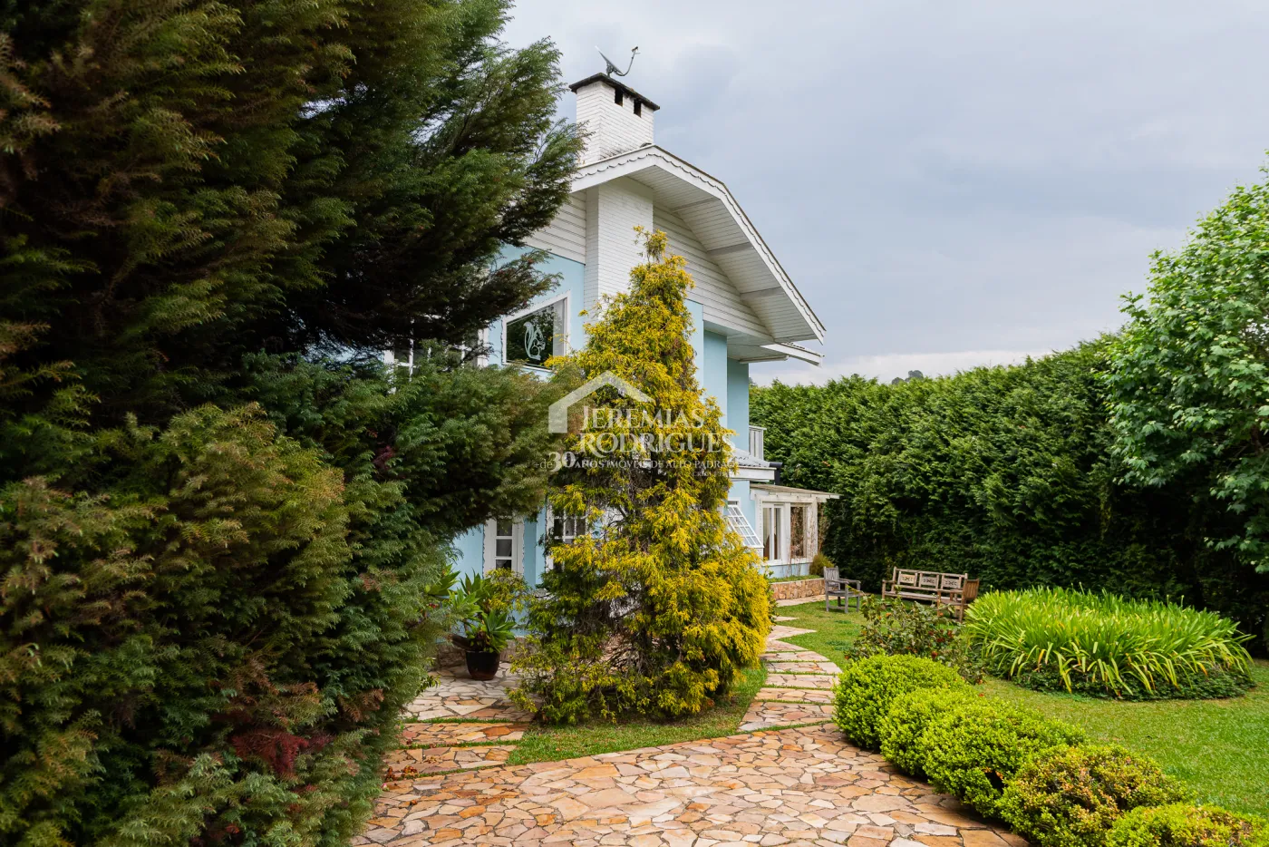 Casa com 7 dormitórios, 350 m² - Condomínio Aldeia Austríaca - Campos Jordão/SP
