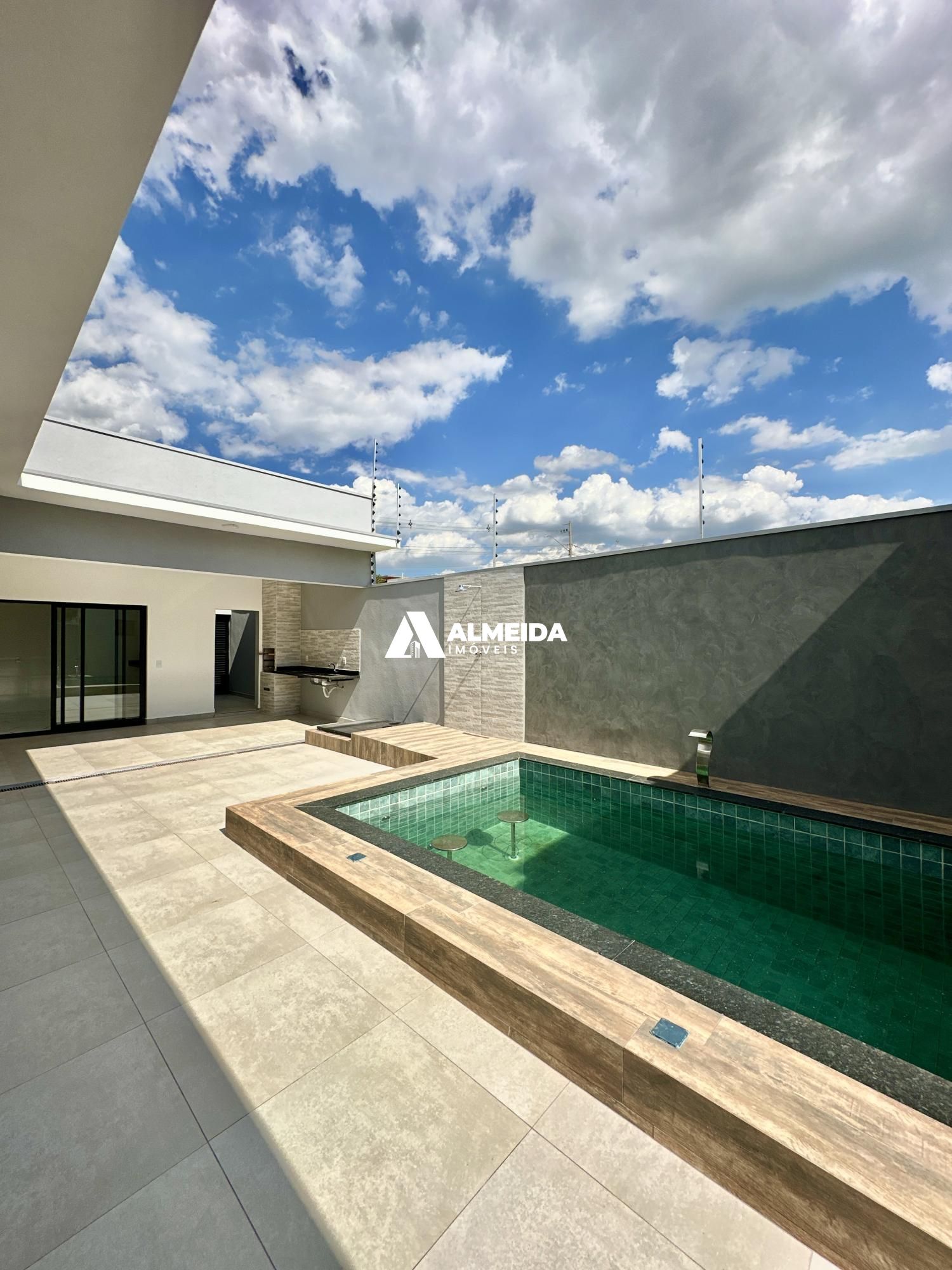 Casa á venda no Portal Ville Jardins em Boituva
