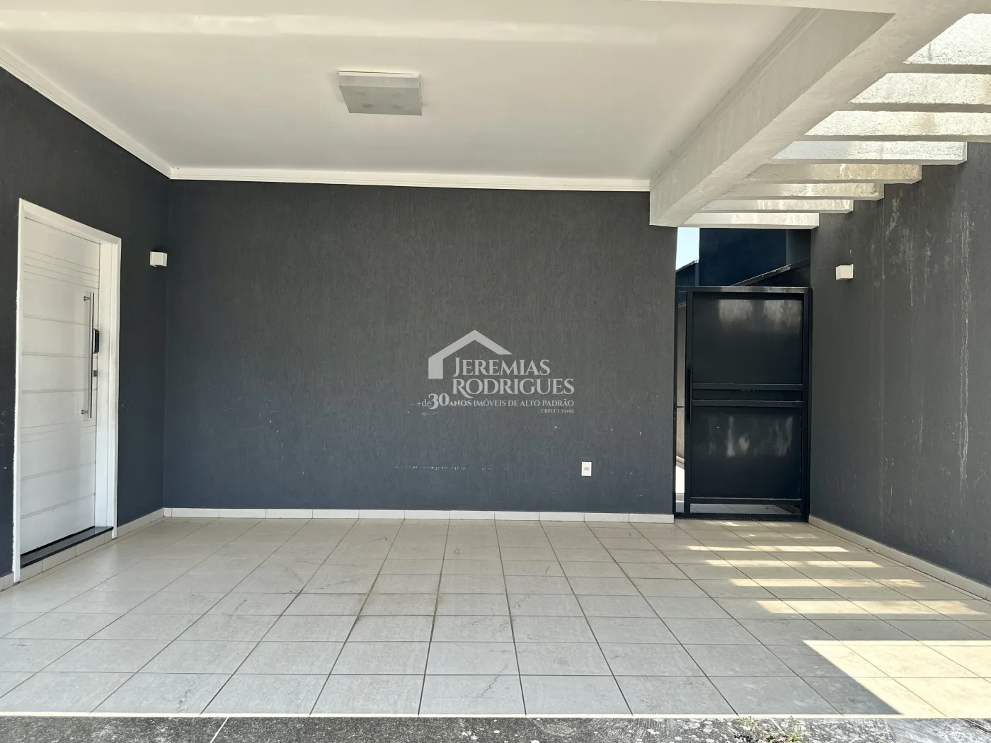 Sobrado com 3 dormitórios, 302 m2 - Condomínio Campos do Conde II - Tremembé/SP.