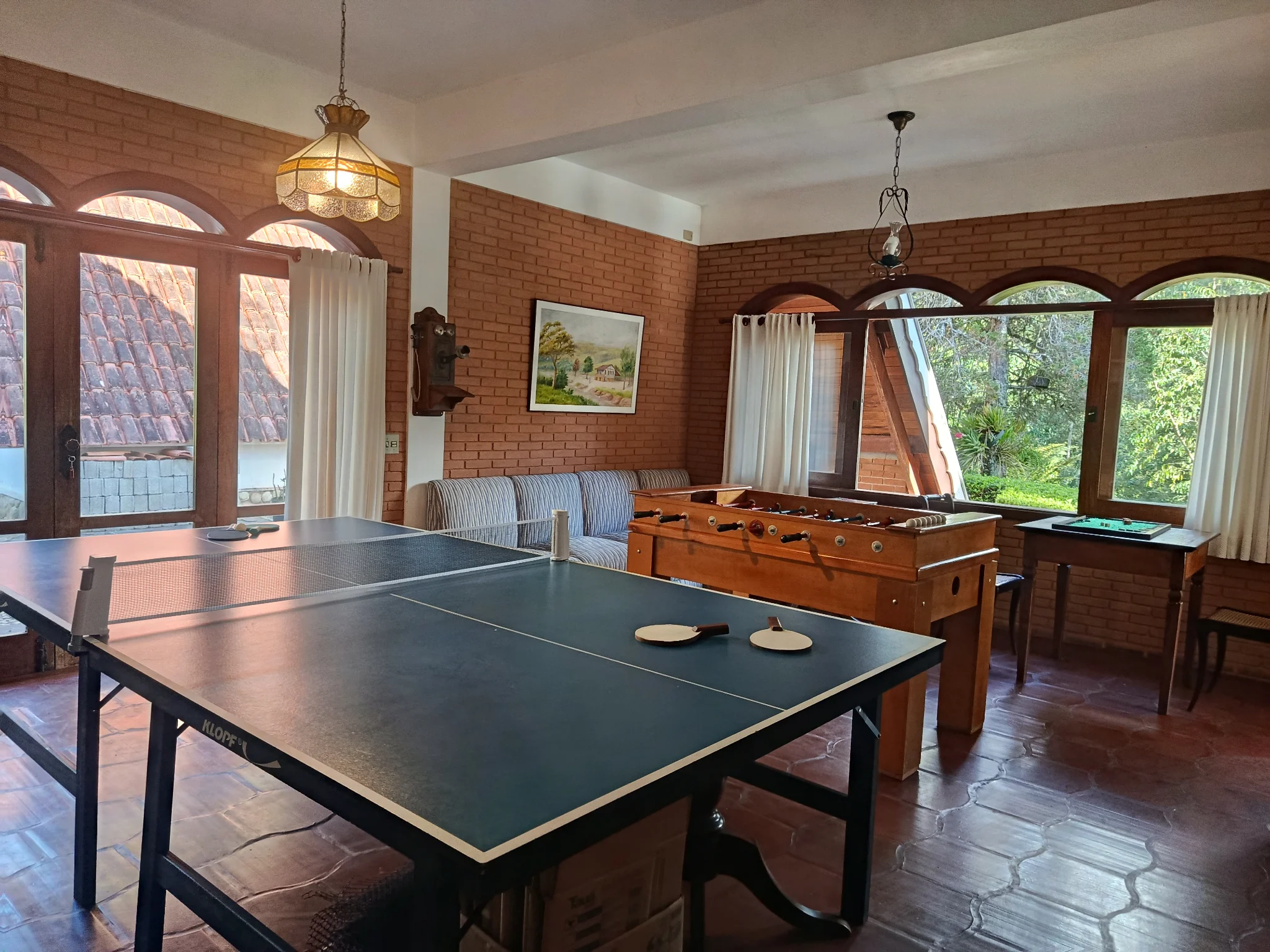 Casa à venda com 4 suítes no Alto do Capivari em Campos do Jordão/SP.