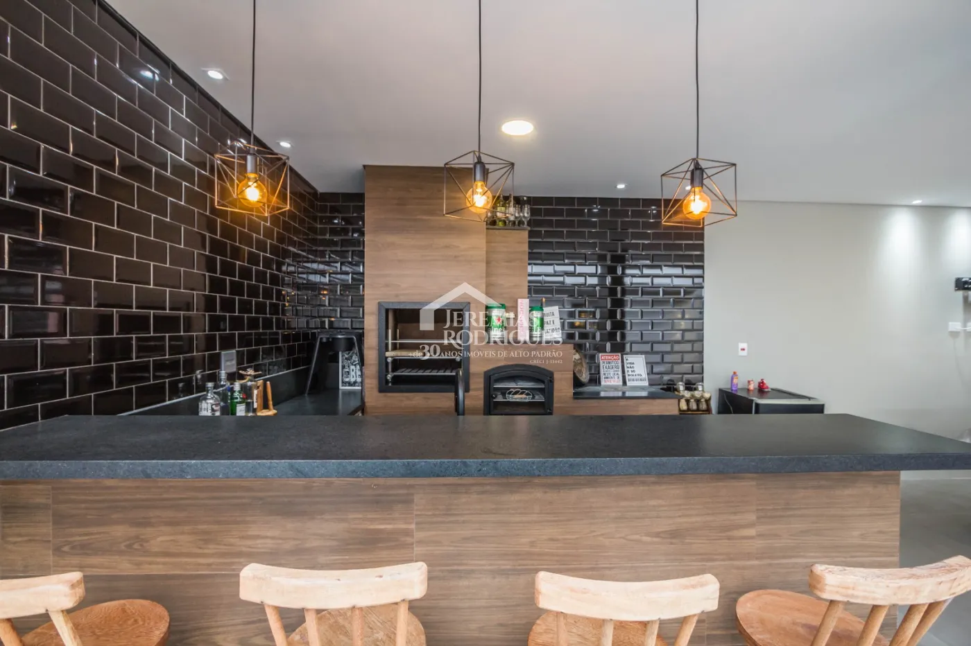 Casa com 368 m² - Condomínio Morada do Visconde - Tremembé/SP