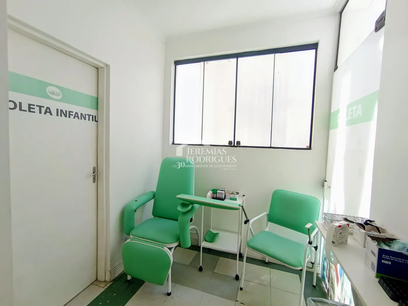 Ponto comercial para venda com 161 m² no bairro São Benedito em Pindamonhangaba/SP