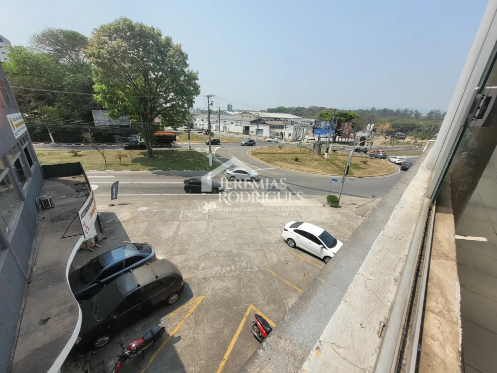 Prédio comercial com 30 salas individuais  -  Chácara da Galega - Pindamonhangaba/SP.