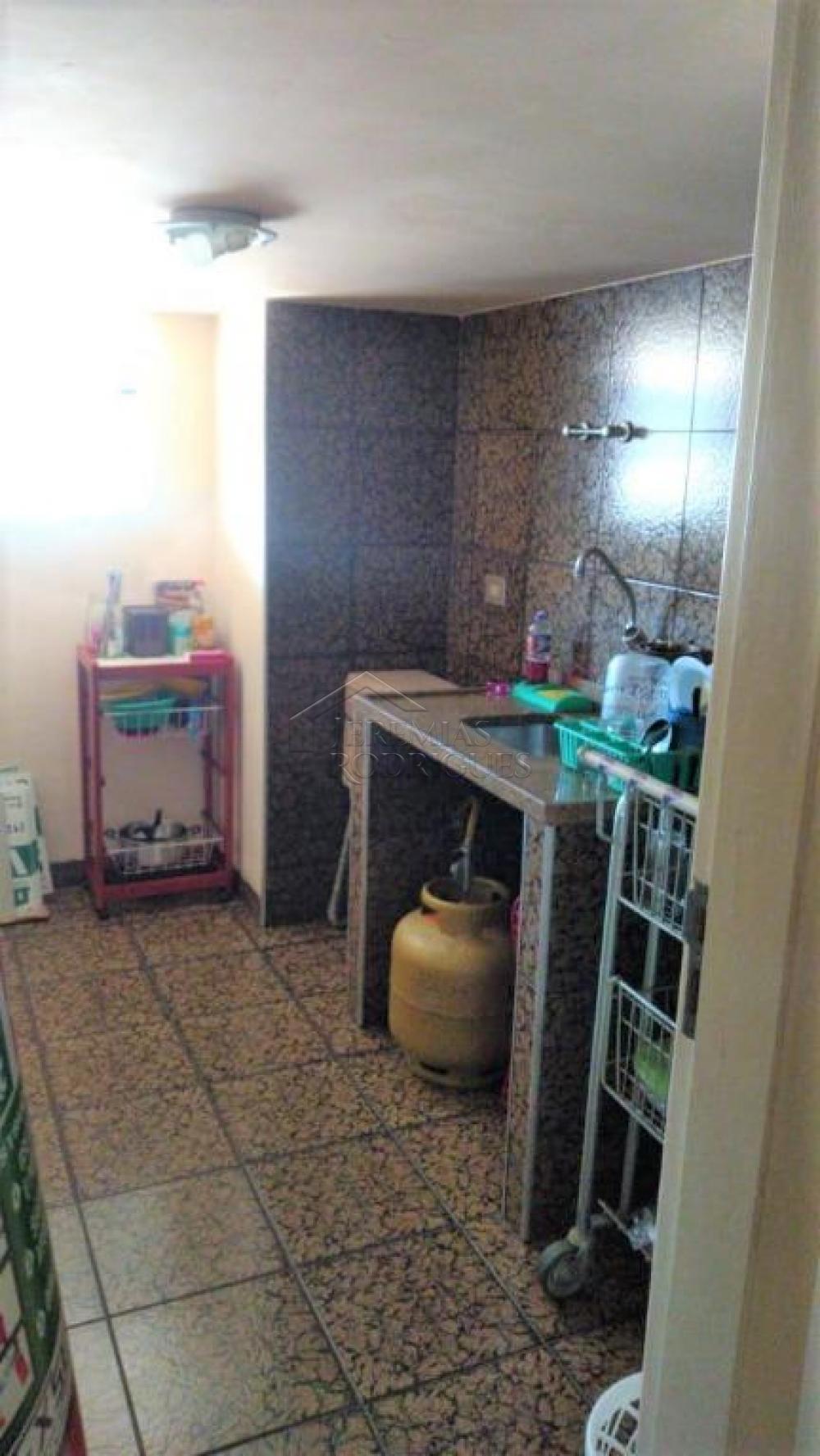 Ponto comercial para venda e locação no Centro em Taubaté/SP. 