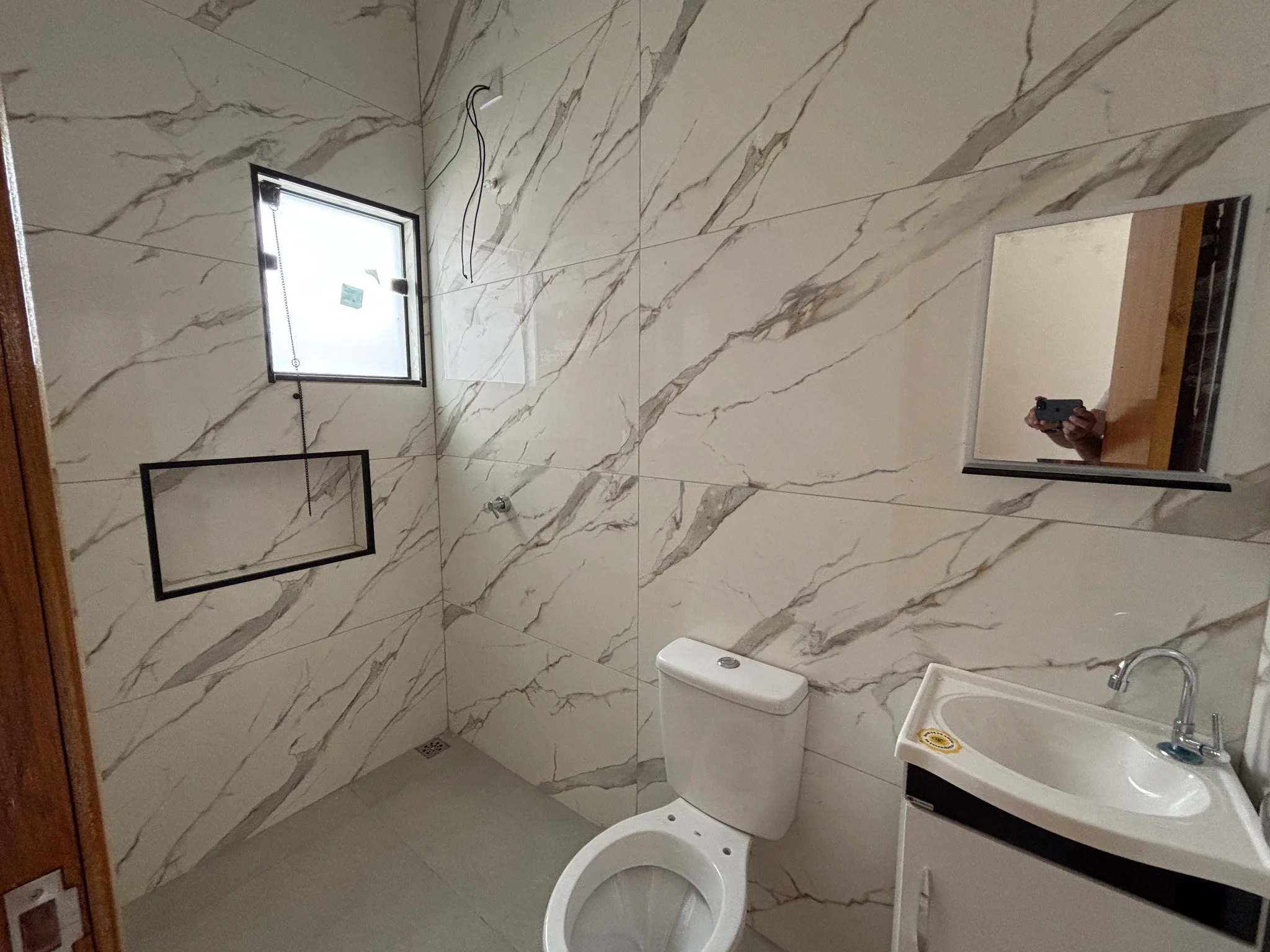 Casa no Portal dos Eucaliptos em Pindamonhangaba com suíte e área gourmet