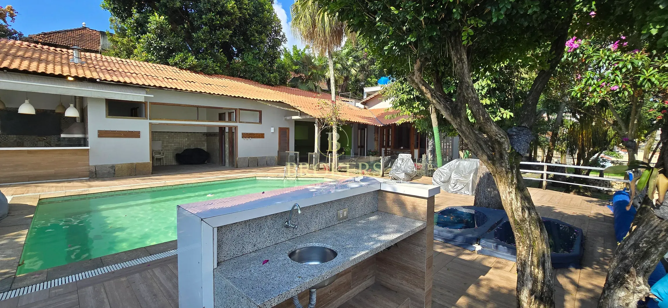 Casa Exclusiva Cercada pelo Verde com Lazer Completo e Guarita com Segurança 24 Horas — foto 3