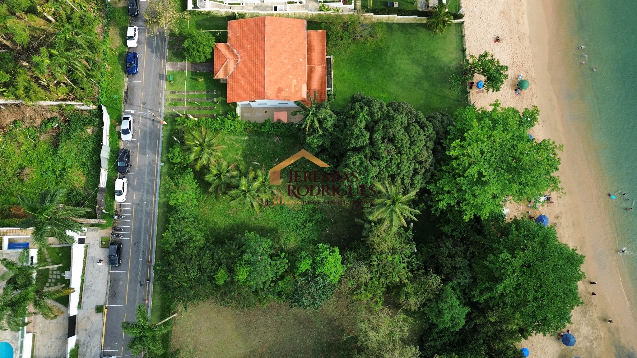 Terreno pé na areia à venda no Condomínio Santa Rita em Ubatuba/SP. - foto 2