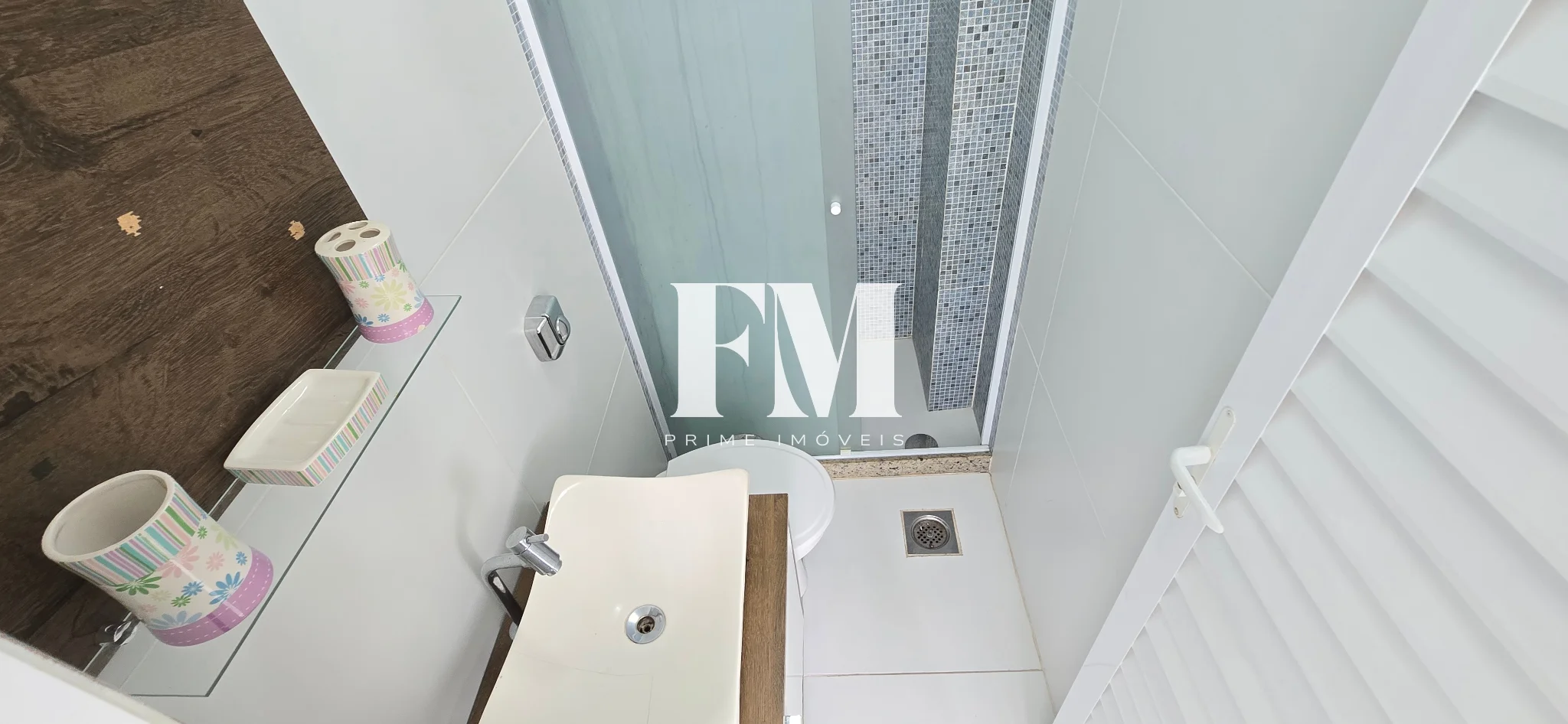 OPORTUNIDADE! Apartamento espetacular, todo  modernizado à venda na Rua Figueiredo Magalhães, Copacabana. - foto 27