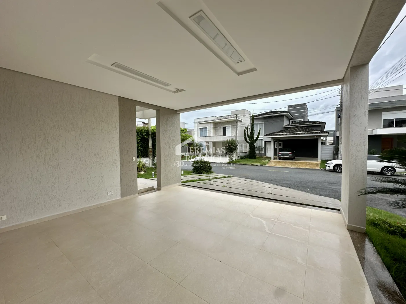 Casa com 3 dormitórios, 237 m² - Campos do Conde Chamboard - Tremembé/SP.