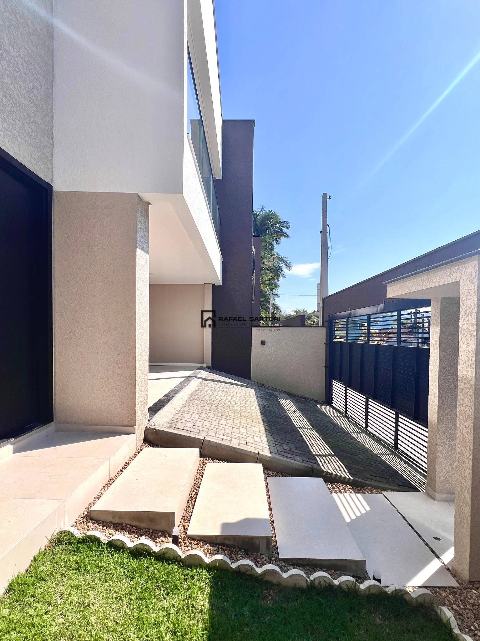 GEMINADO AMPLO NA VILA LALAU