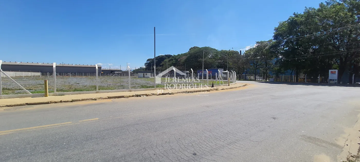 Terreno comercial para venda e locação com 3.657 m² no bairro Feital em Pindamonhangaba/SP