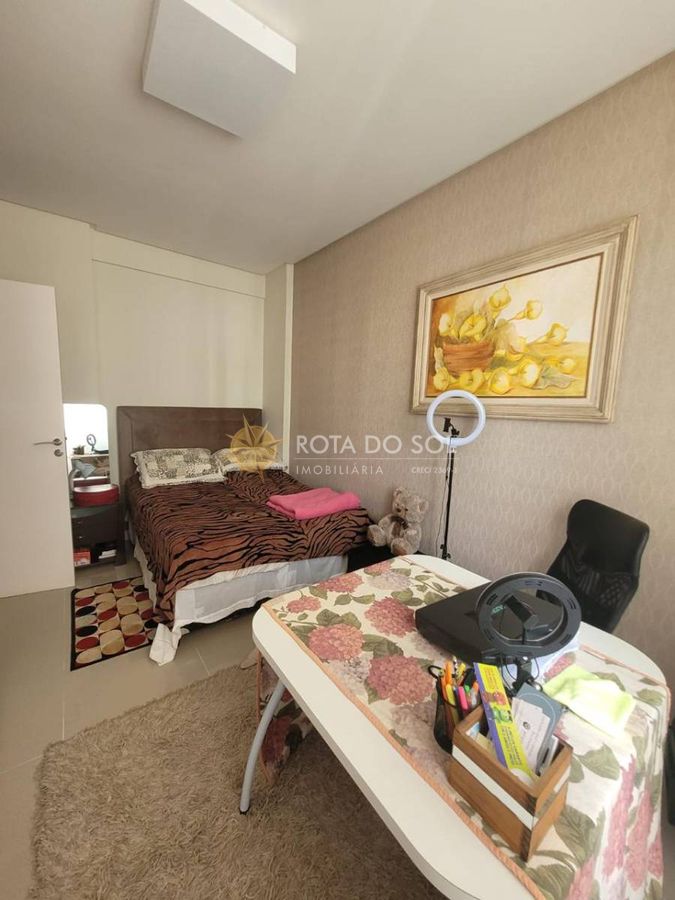 London apartamento mobiliado com 3 quartos na Meia Praia Itapema SC
