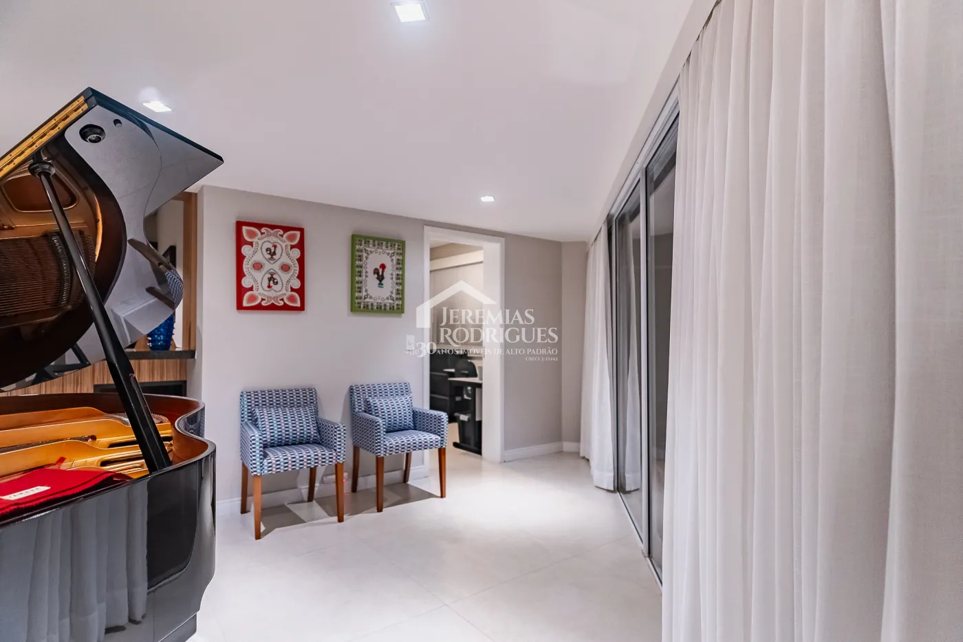 Casa com 4 dormitórios à venda, 330 m² - Parque da Mantiqueira - Santo Antônio do Pinhal/SP