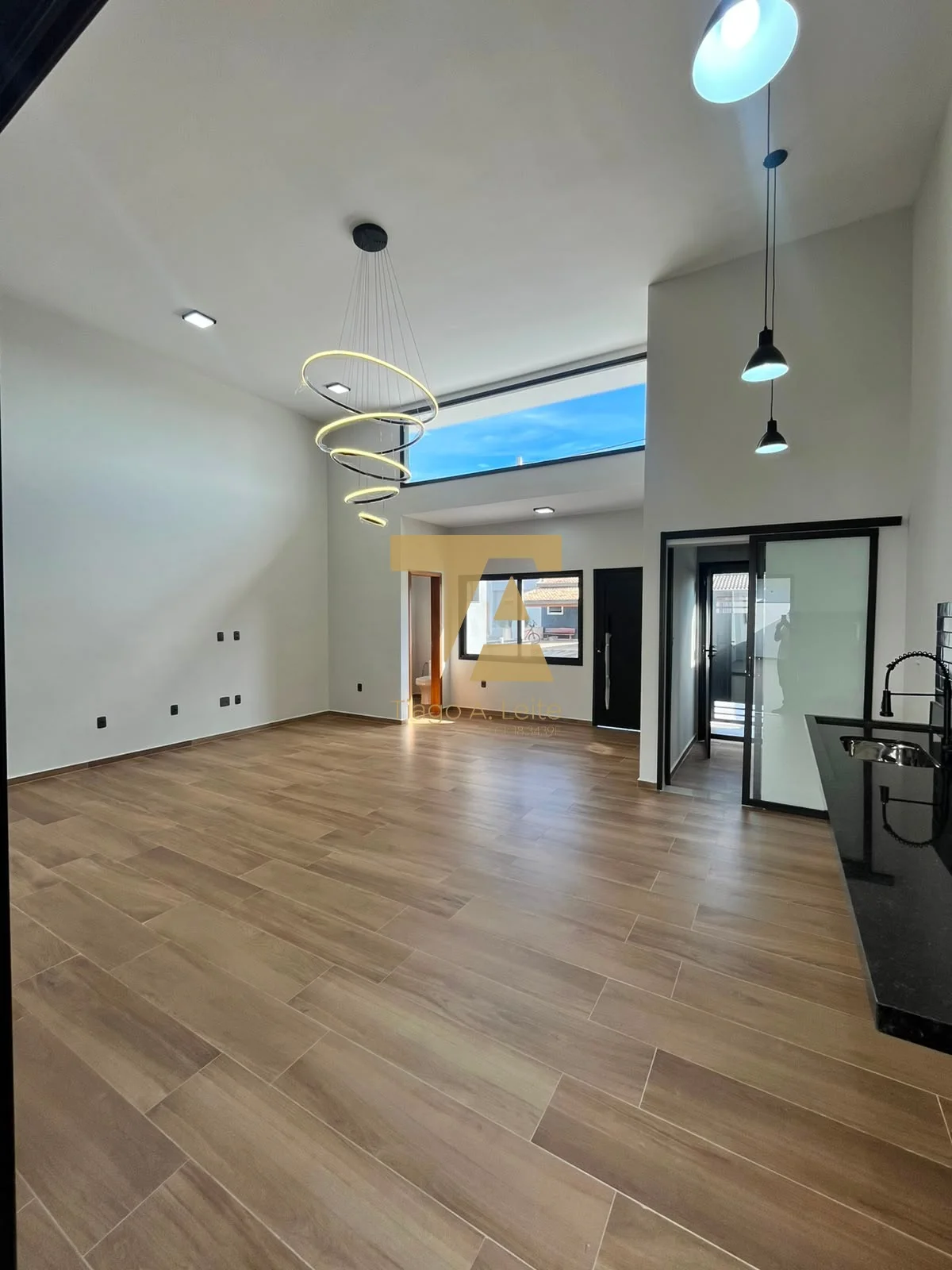 Casa nova térrea no Condomínio Laguna, Pindamonhangaba. São 150m² de área construída, 3 dorms (1 suíte) e área gourmet