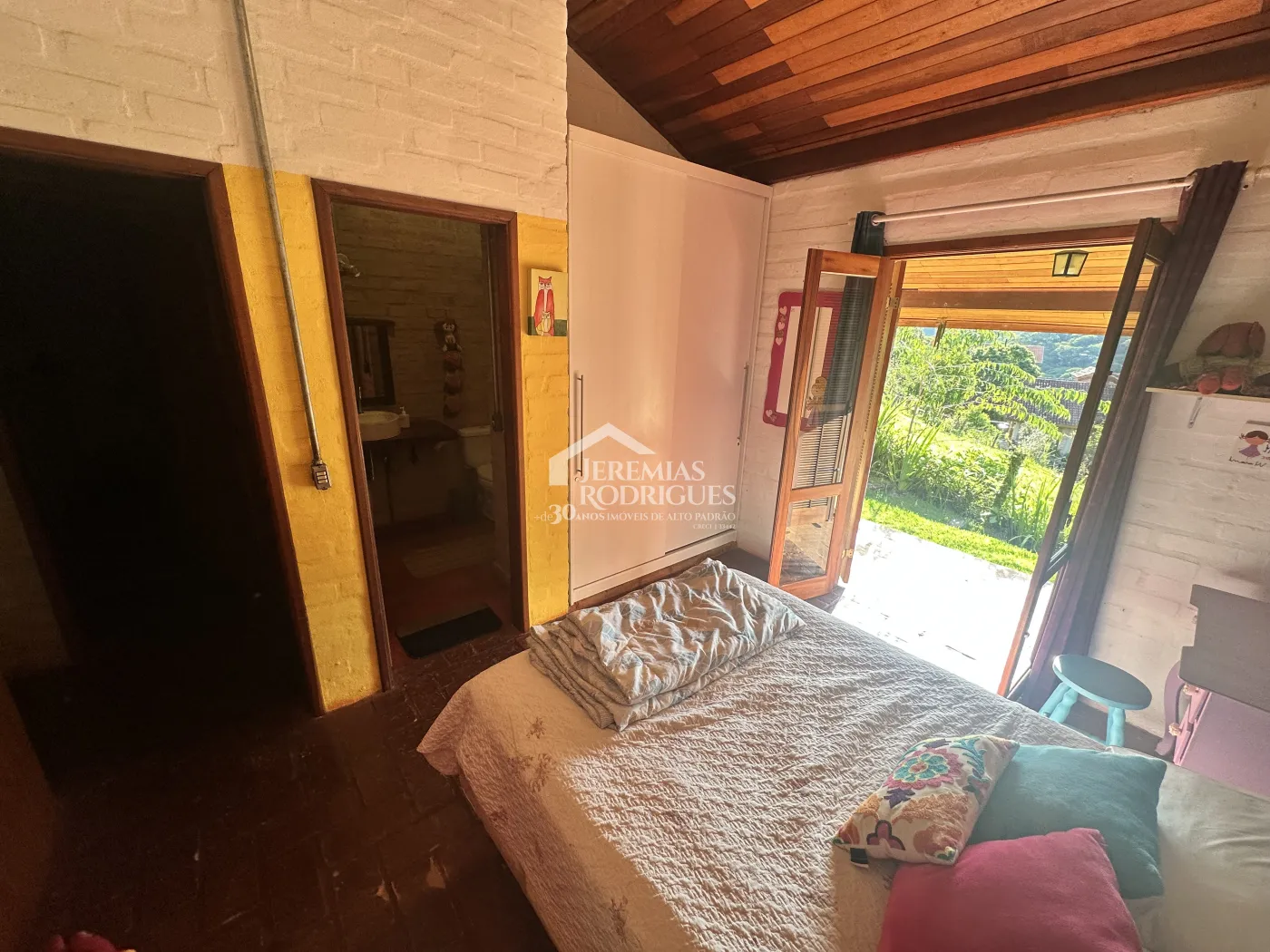 Casa à venda com 3 suítes no Centro em Santo Antônio do Pinhal/SP