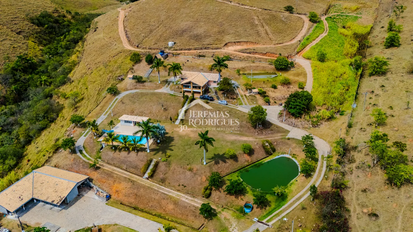 Sítio à venda em Caçapava/SP.