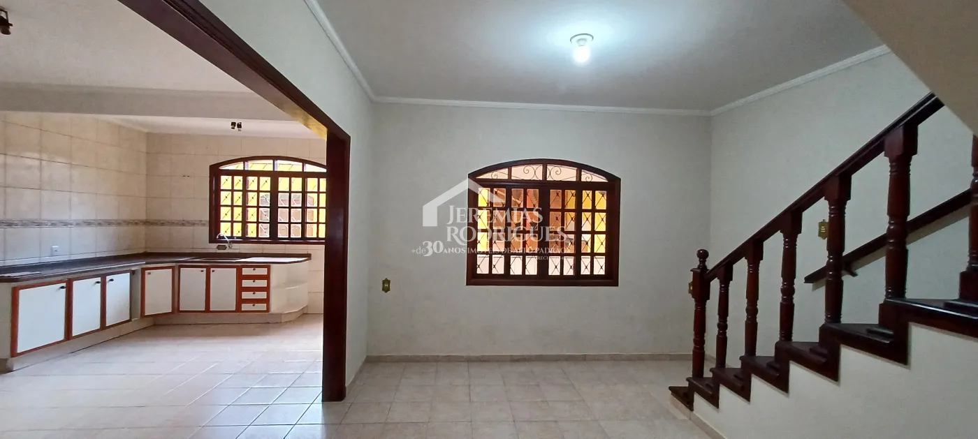 Casa com 4 dormitórios, 250 m² - Vila Rica - Pindamonhangaba/SP