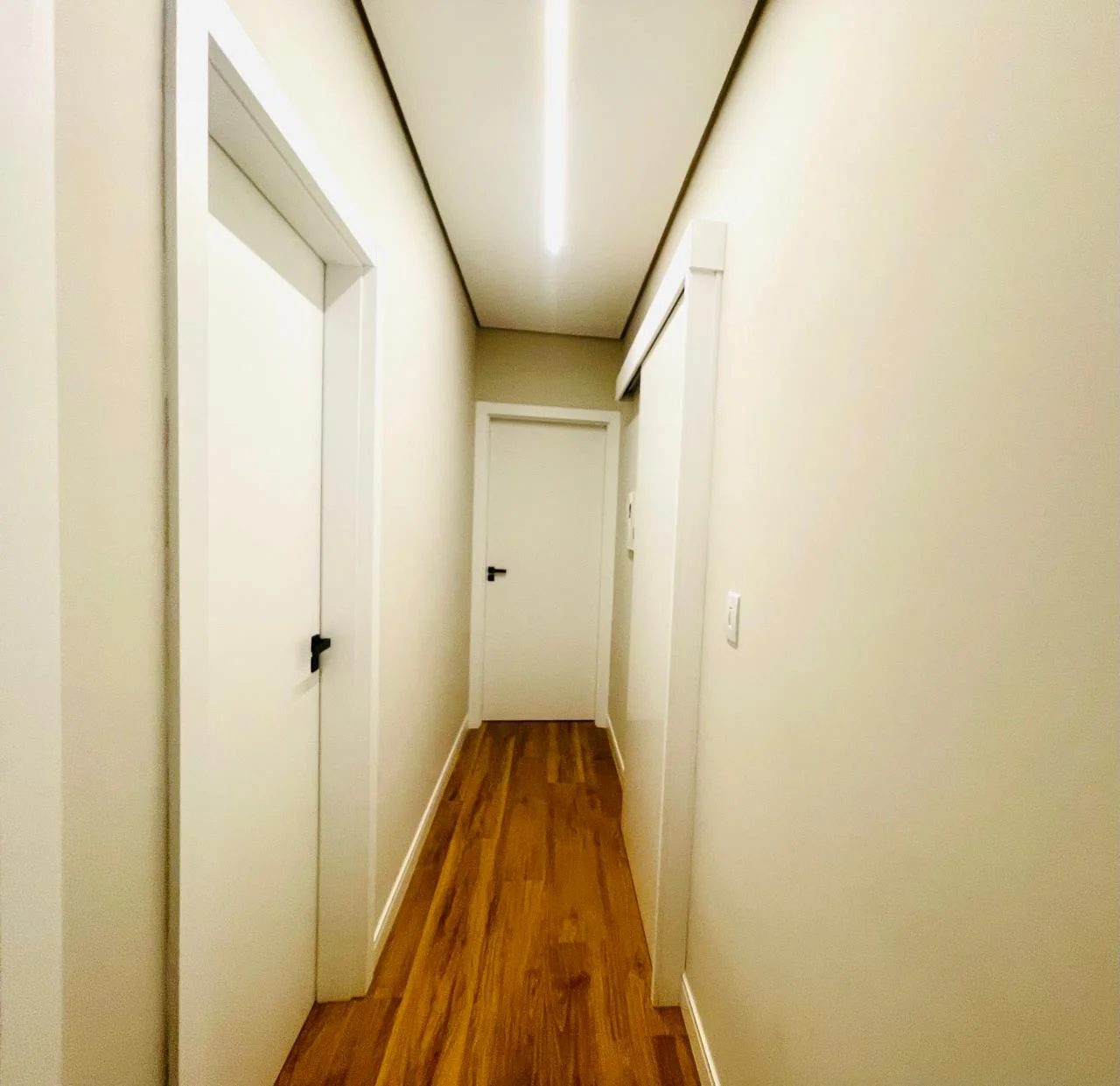 Casa à venda com 3 dormitórios no Condomínio Terras de San Marco em Taubaté/SP.