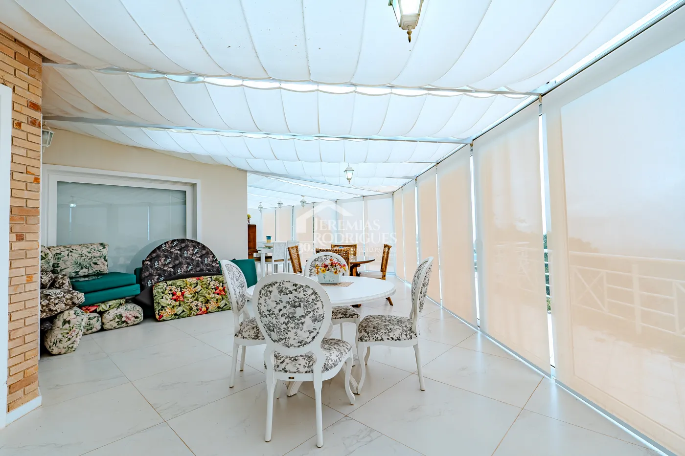 Casa à venda no Parque Pedra do Baú em Campos do Jordão/SP.