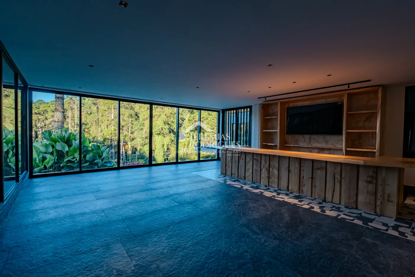 Casa de 2727 m² à venda por R$ 15.000.000,00 - Campos do Jordão/SP