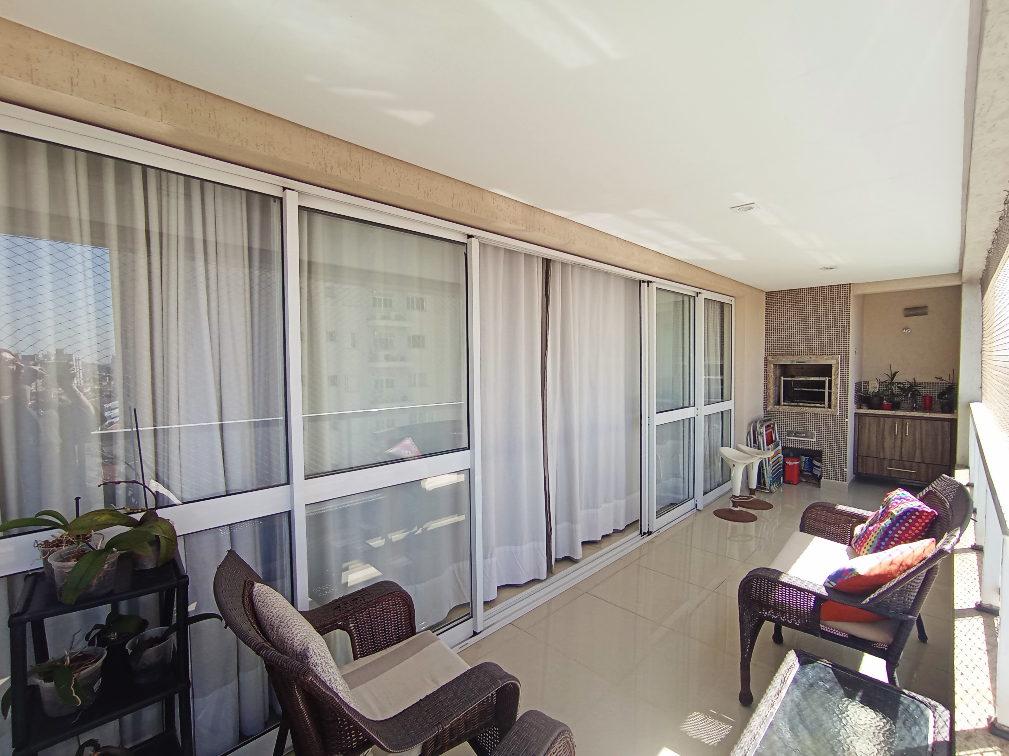 Apartamento à venda com 3 dormitórios, 150 m² no Edifício Jardim das Figueiras em Taubaté/SP