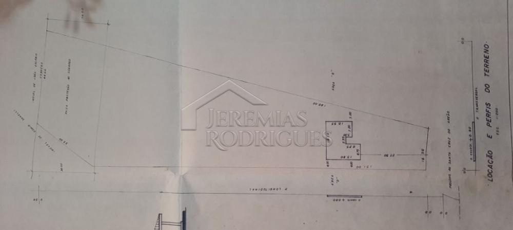 Chácara à venda com com 3 suítes no bairro Areão em Taubaté/SP. 