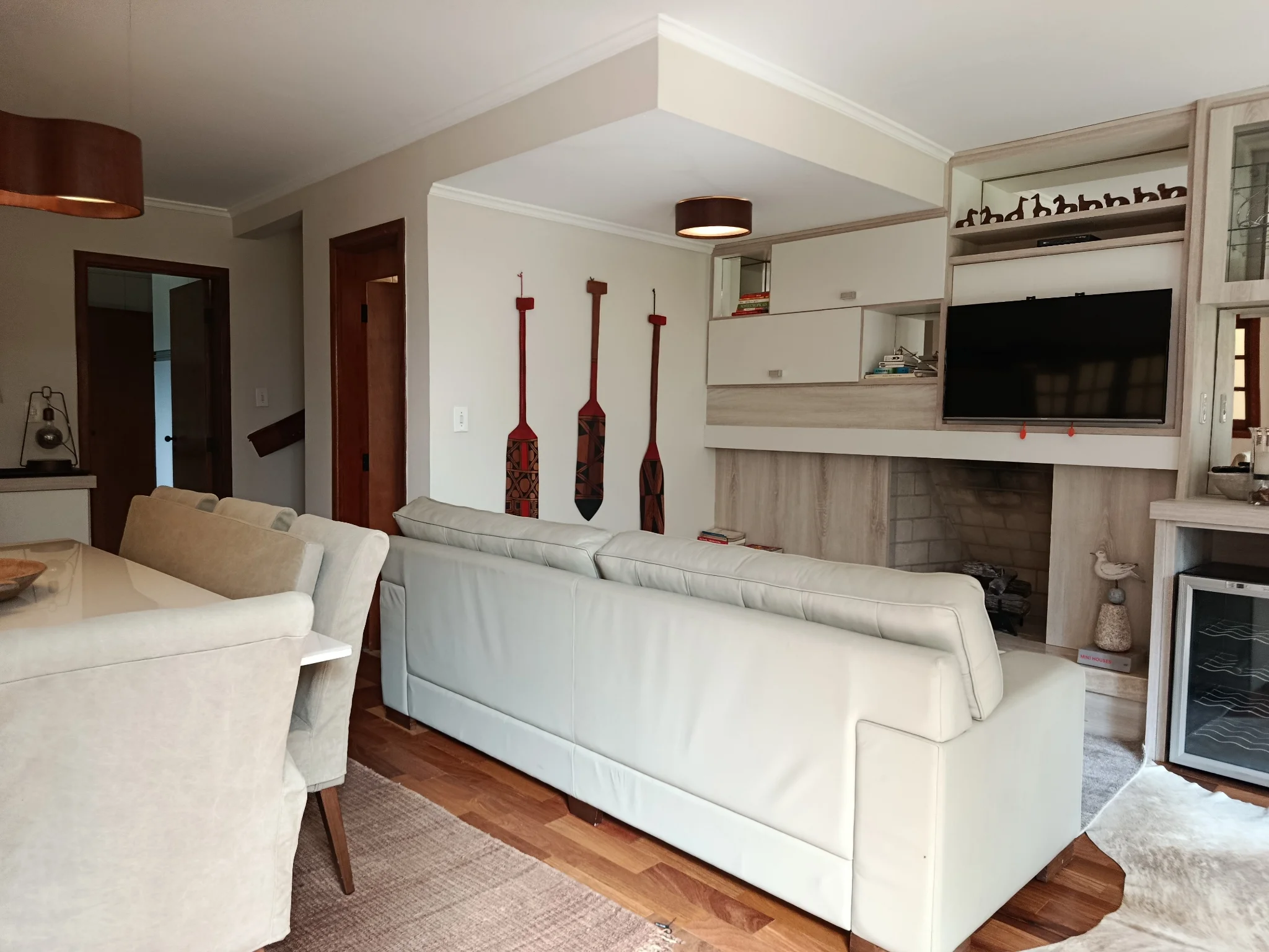 Casa à venda com 5 dormitórios no Condomínio Villagio Del Sole em Campos do Jordão/SP. 