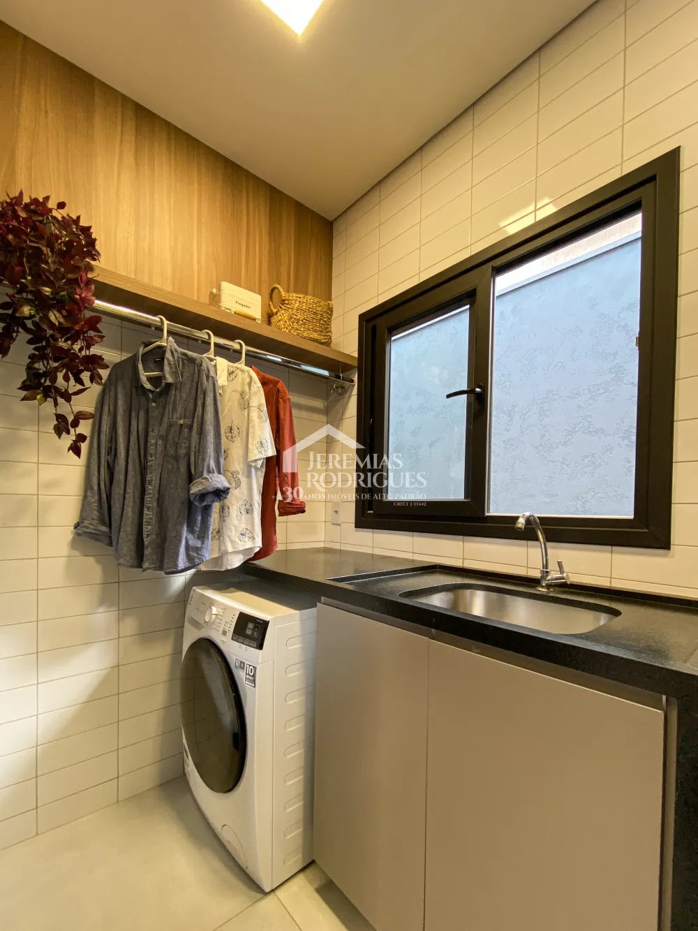Casa com 3 quartos, 203 m², à venda por R$ 1.490.000- Condomínio Colinas do Belém - Taubaté/SP
