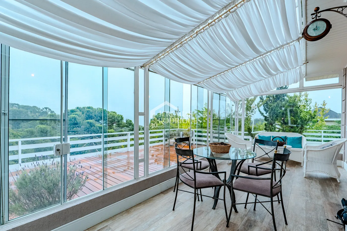 Casa à venda por R$ 4.400.000,00 - Campos do Jordão/SP