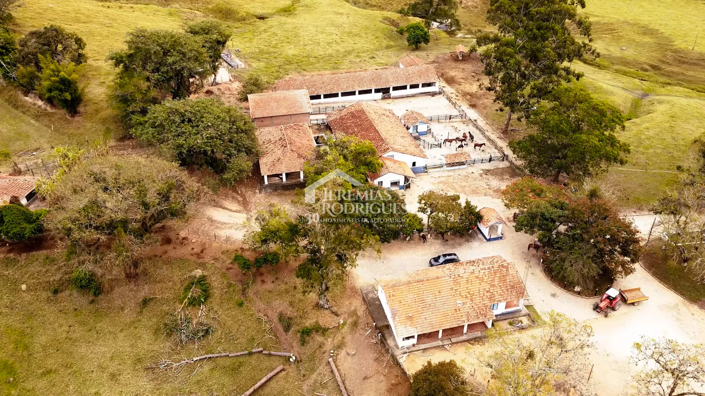 Fazenda à venda com 2.544 hectares em Santa Branca/SP.