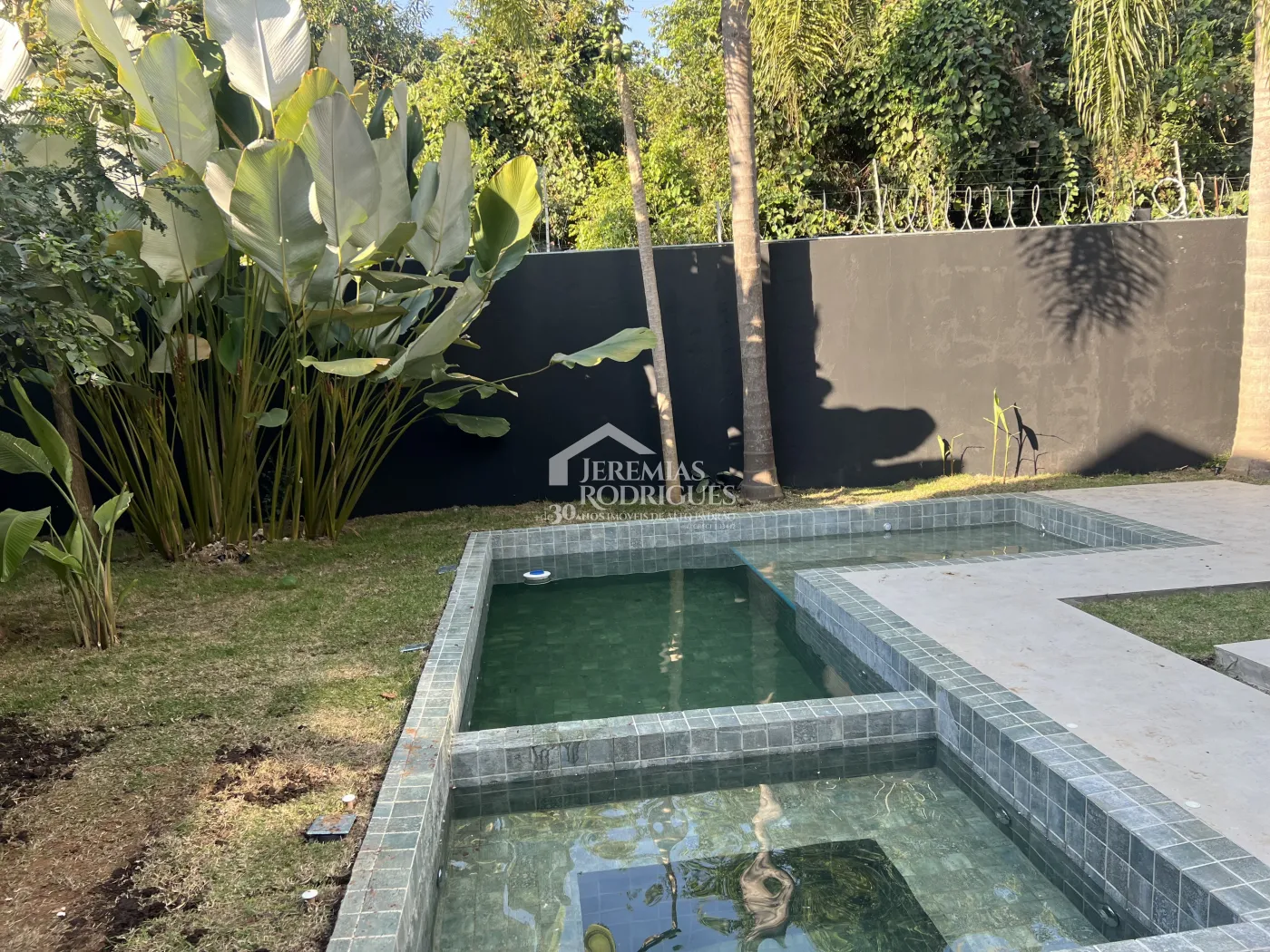 Casa com 4 suítes, 320 m² - Condomínio Taubaté Village - Taubaté/SP.