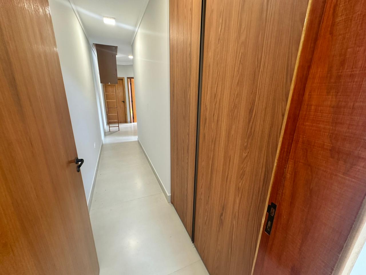 Casa para venda e locação com 3 dormitórios no Condomínio Pinheiros em Tremembé/SP. 