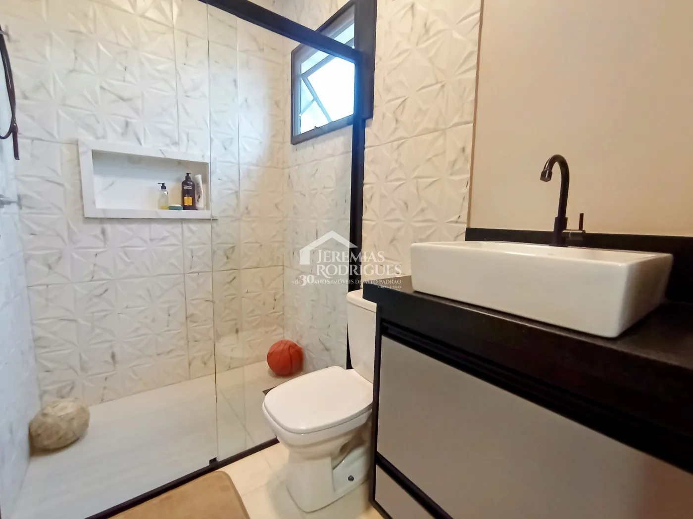 Casa para venda com 3 dormitórios no Residencial Pérola do Vale em Tremembé/SP