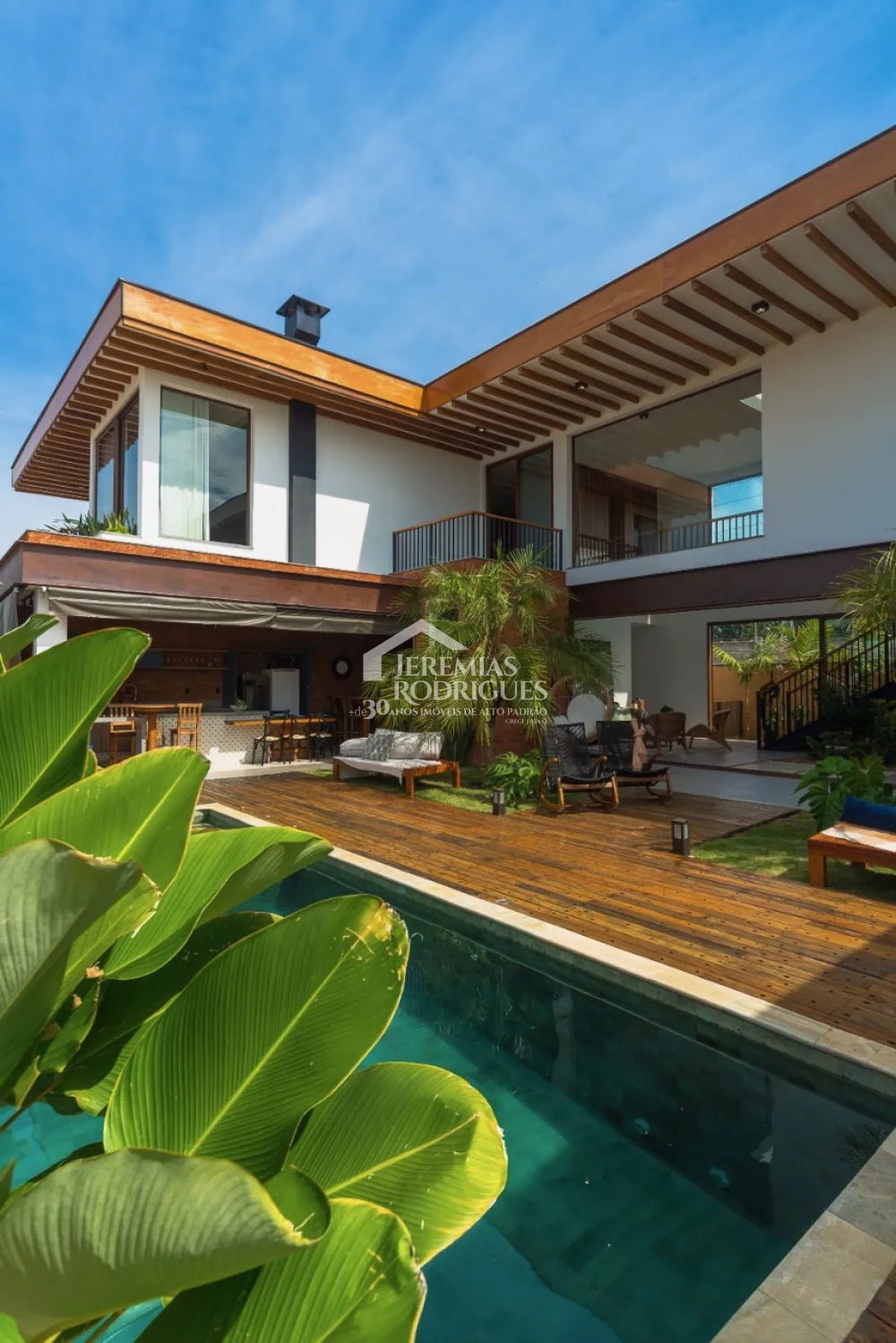 Maravilhosa casa com 5 quartos, 438 m² - Colonial Village II - Pindamonhangaba/SP