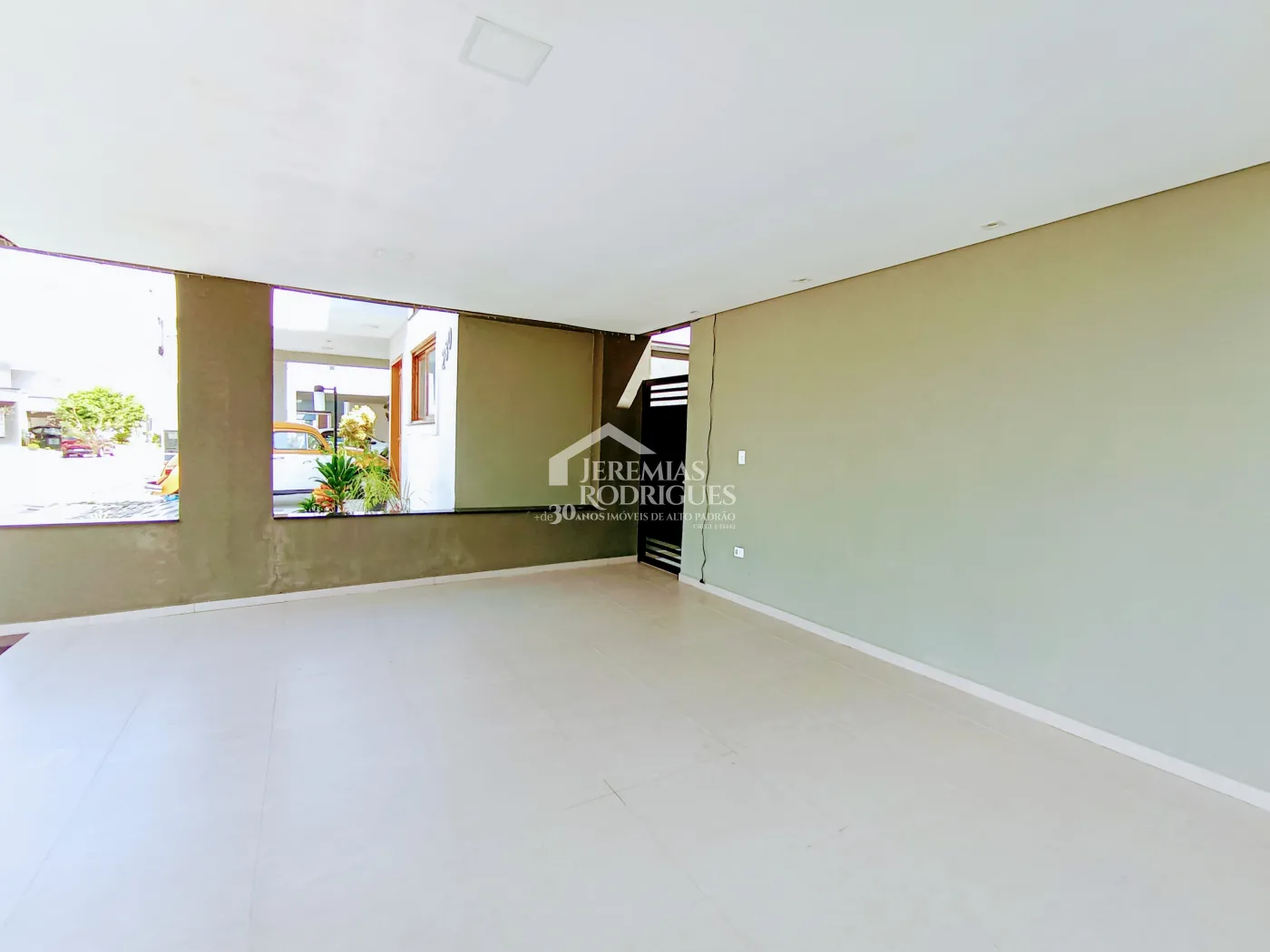 Casa à venda com 3 dormitórios no Condomínio Morada do Visconde em Tremembé/SP.