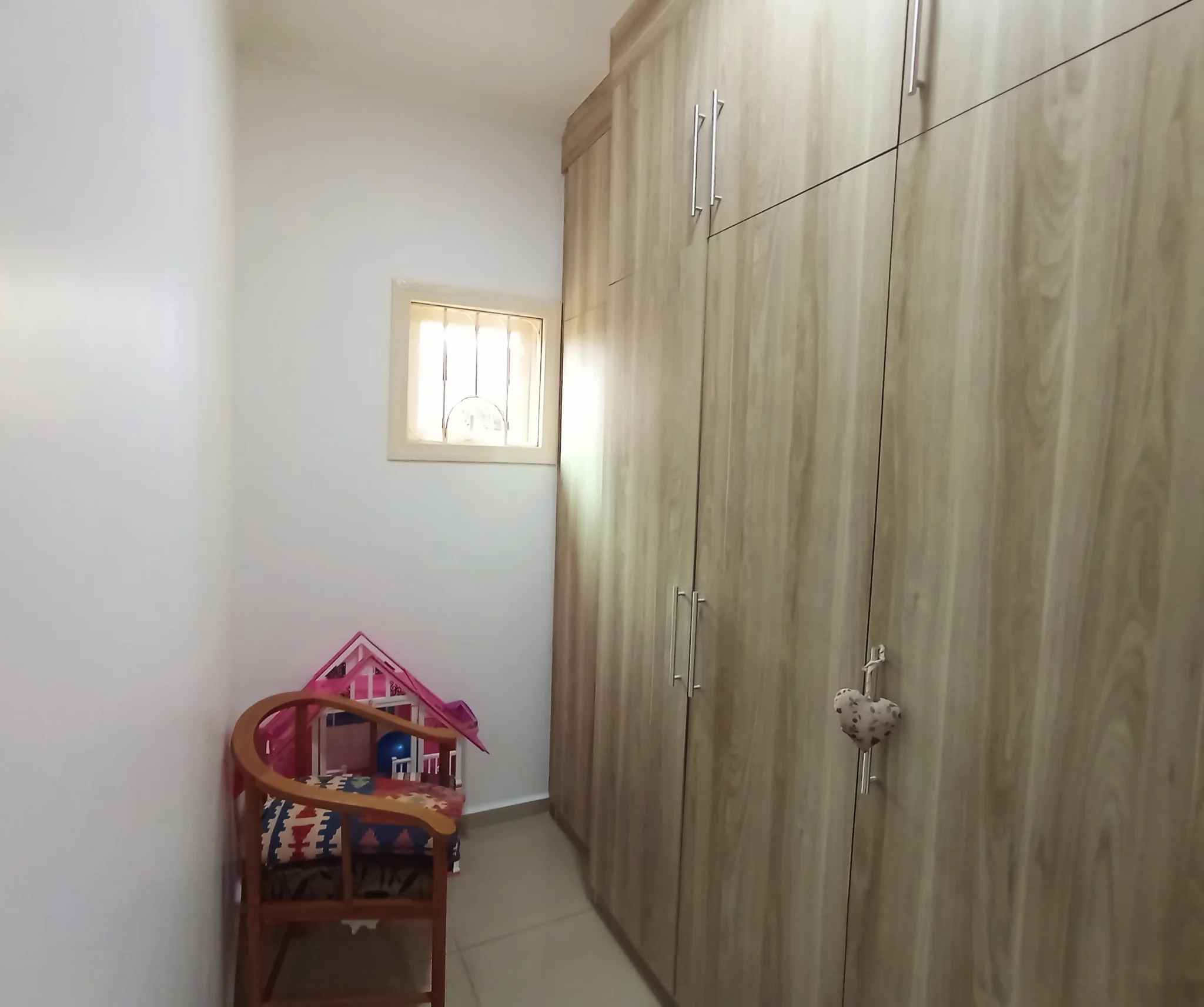 Casa à venda com 4 dormitórios no Residencial Doutor Lessa em Pindamonhangaba/SP. 