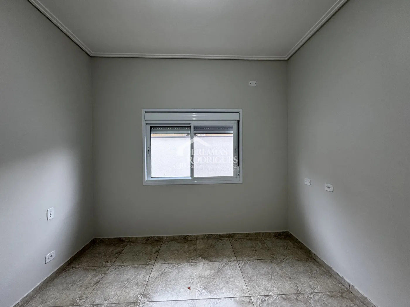 Casa para venda e locação com 3 suítes no Condomínio Real Ville em Pindamonhangaba/SP