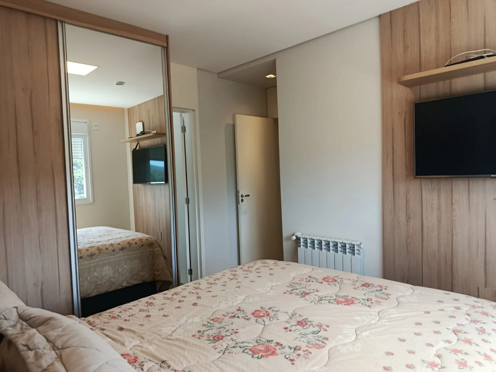 Apartamento à venda com 3 suítes no Edifício Le Premier em Campos do Jordão/SP. 