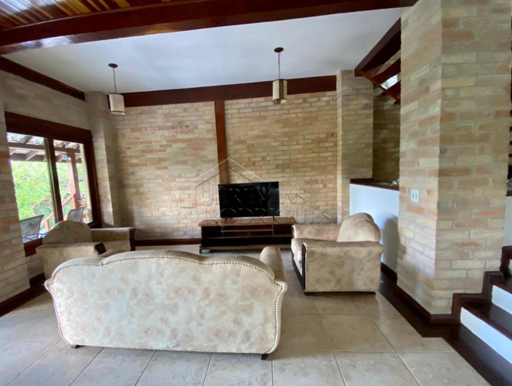 Casa à venda no Condomínio Domingas Dias em Ubatuba/SP.