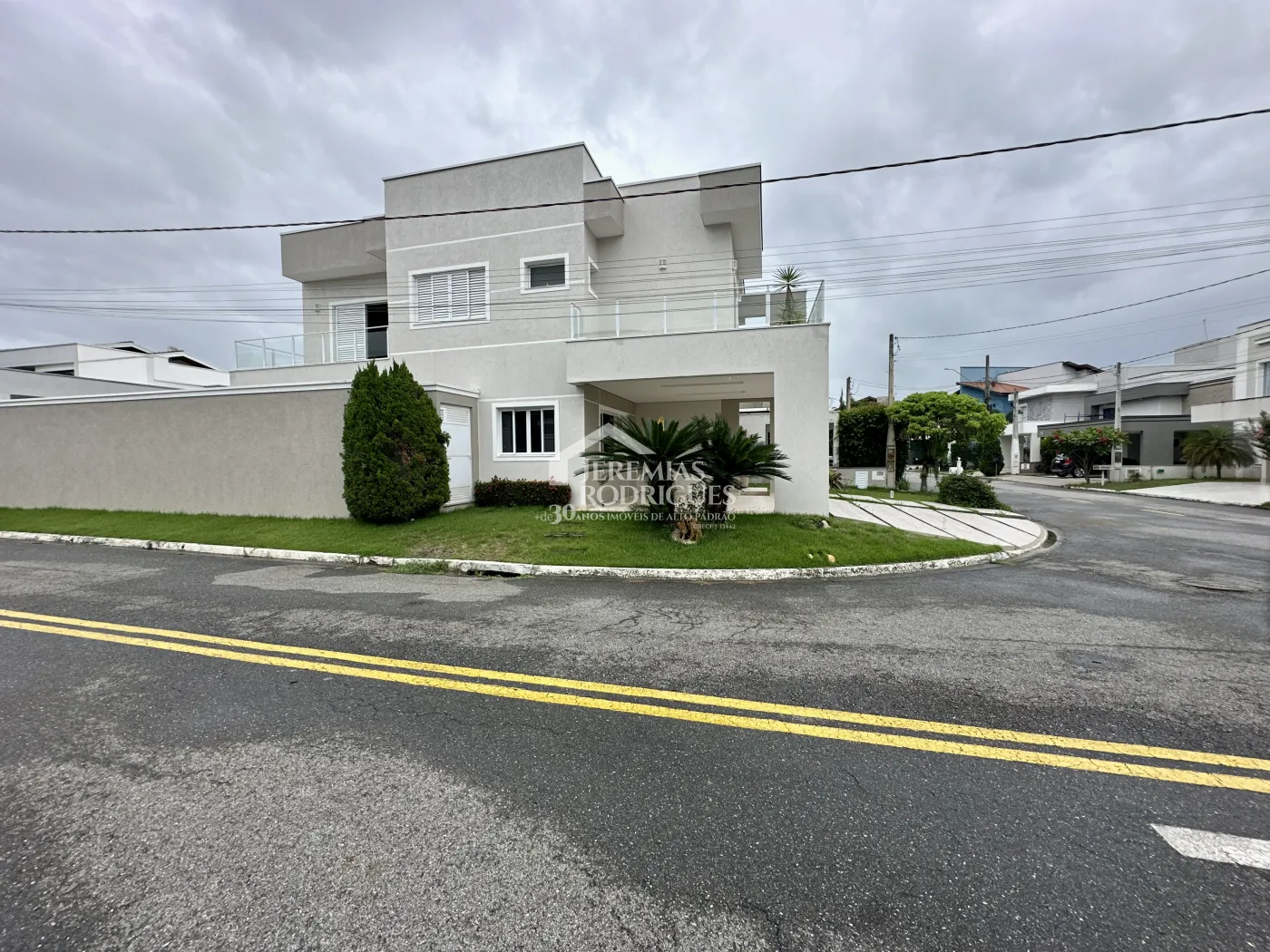 Casa com 3 dormitórios, 237 m² - Campos do Conde Chamboard - Tremembé/SP.