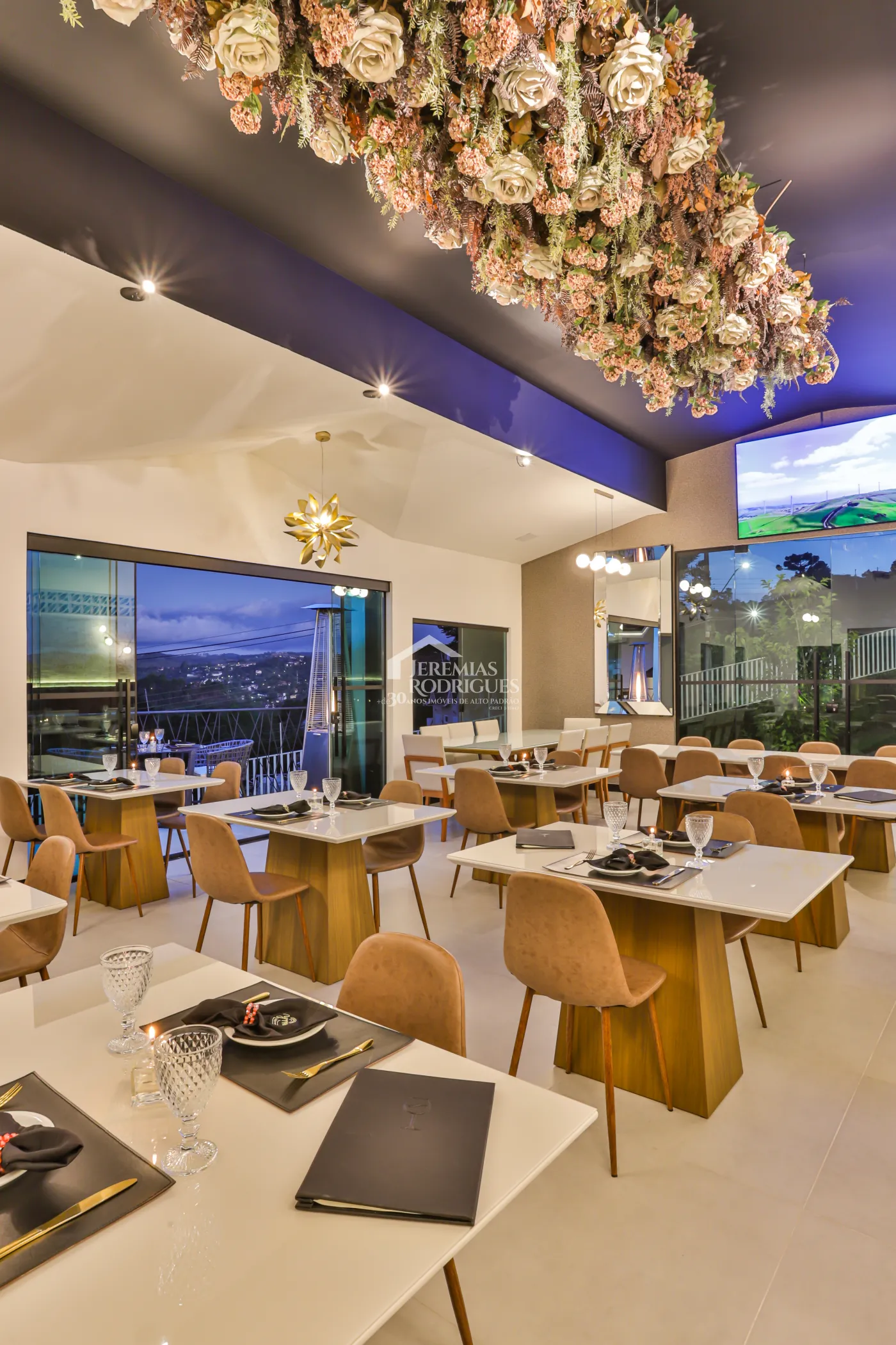 Pousada com 729 m² - Campos do Jordão/SP.