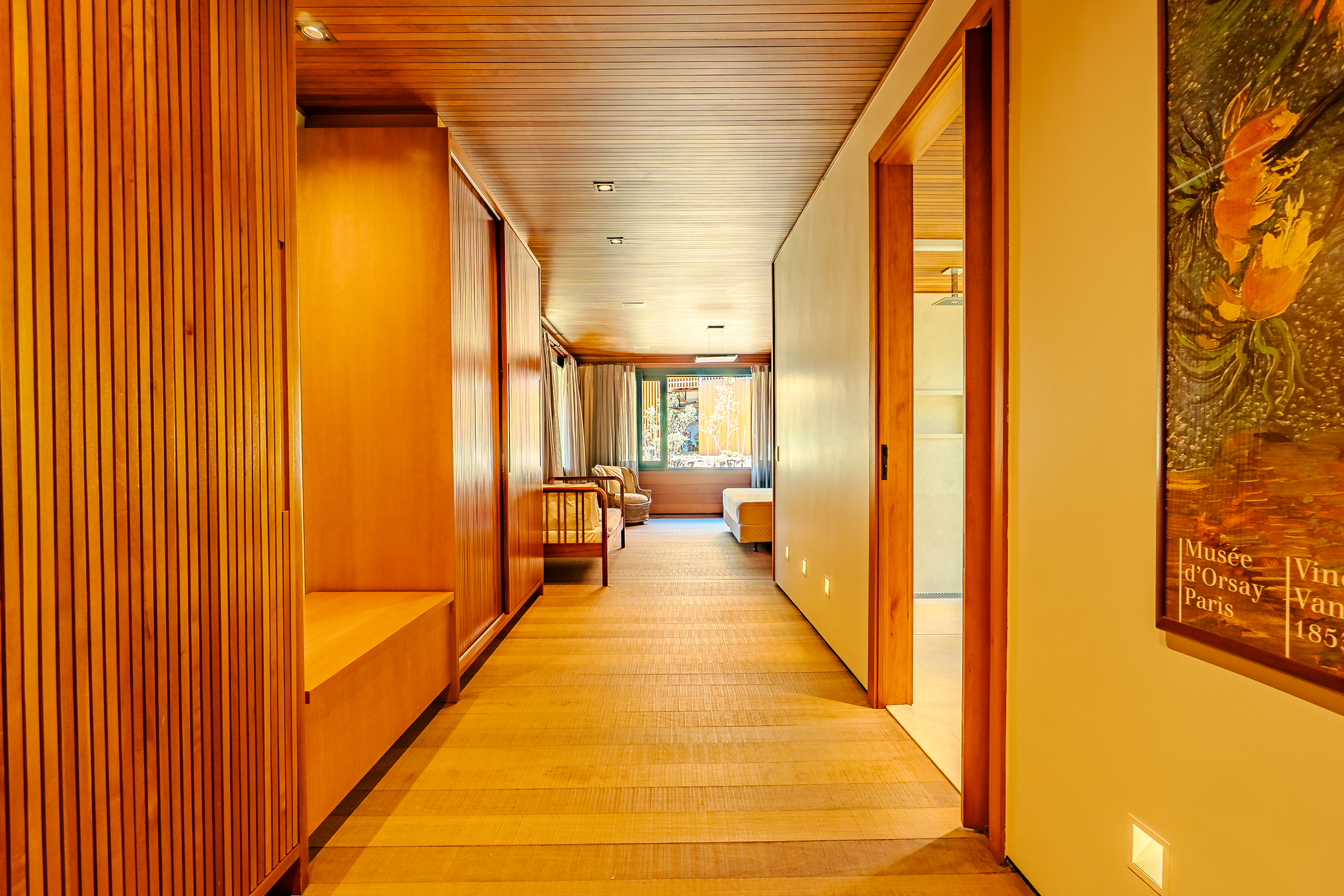 Mansão à venda com 7 suítes no Condomínio Vila Simonsen em Campos do Jordão/SP.