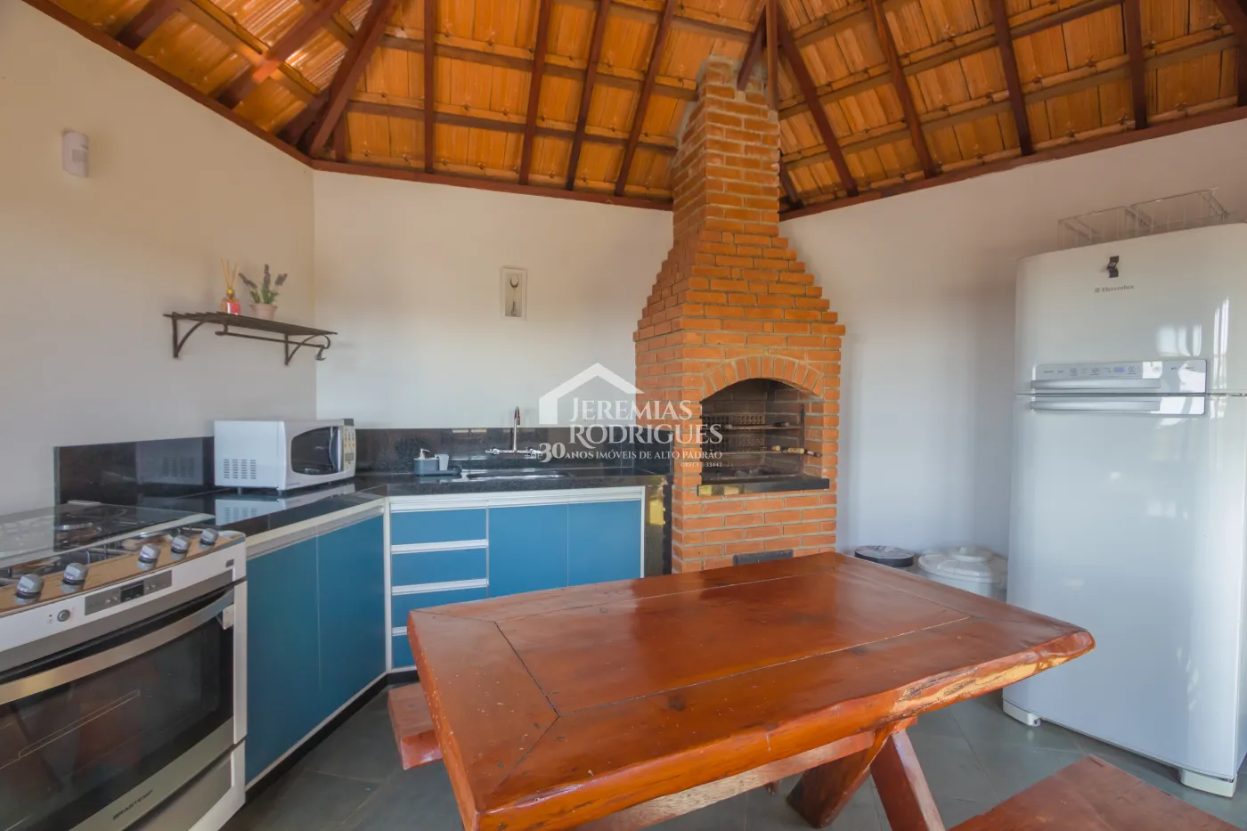 Casa com 3 suítes, 170 m² - Condomínio Jardim Monte Belo - Campos do Jordão/SP