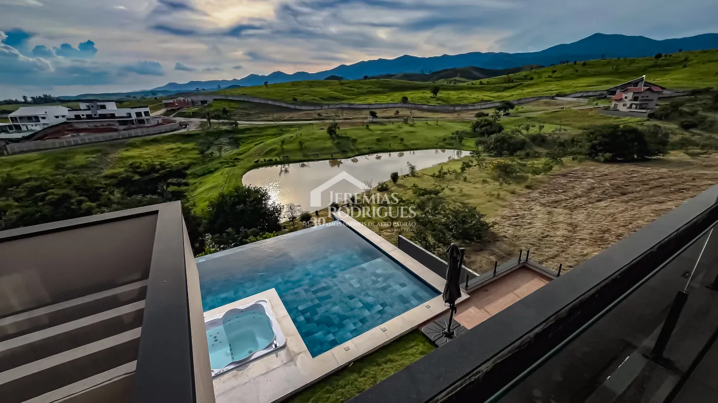 Casa com 3 suítes, 611 m² - Condomínio Village da Serra - Tremembé/SP