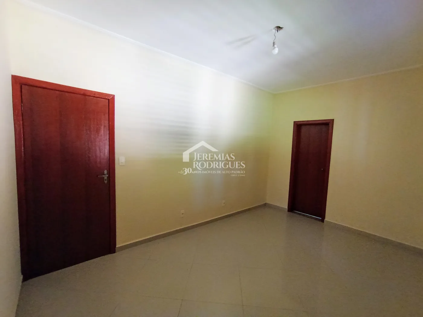 Chácara para locação com 4 dormitórios no bairro Jardim Carlota em Moreira Cesar/SP