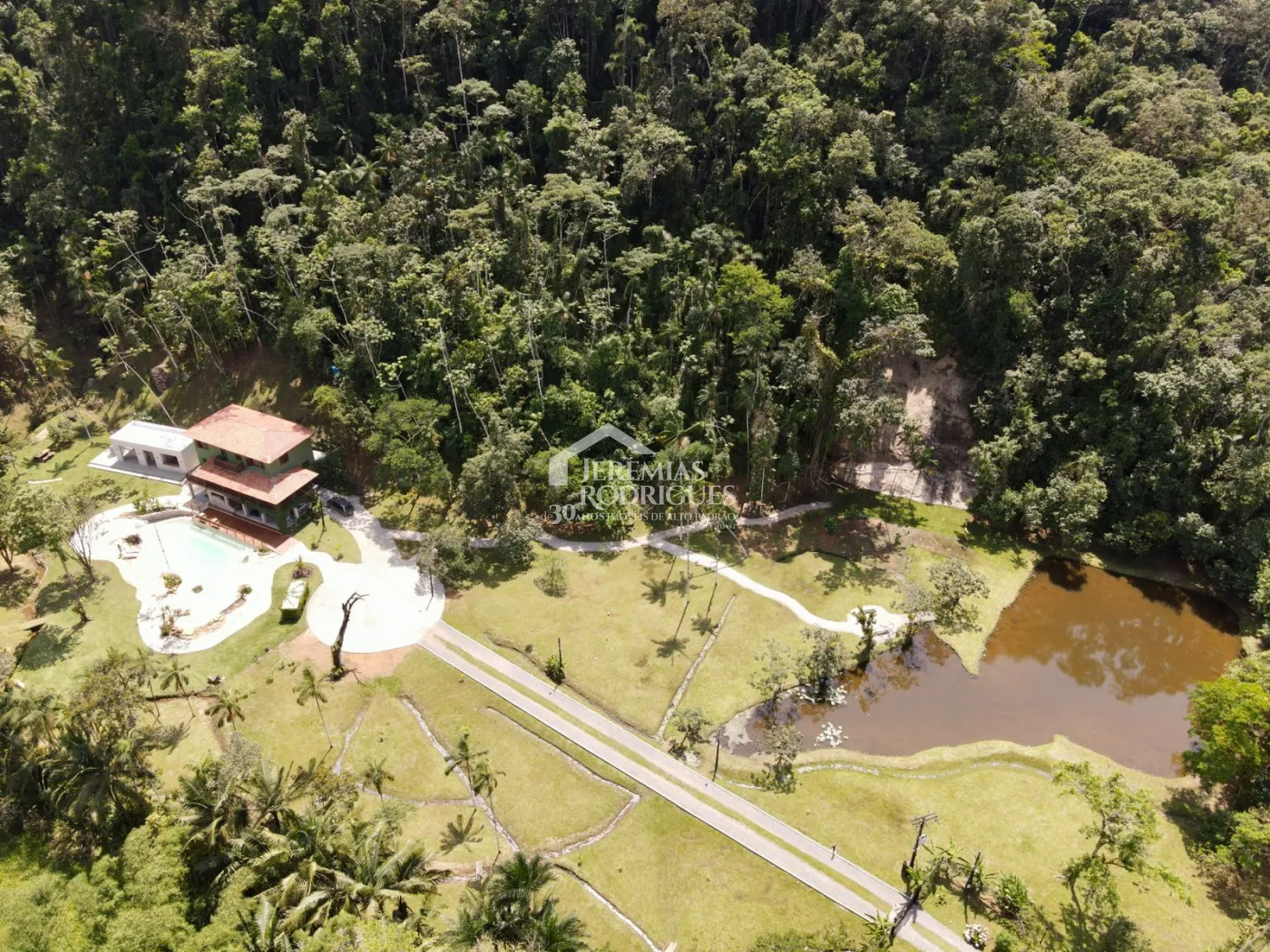 Casa com 3 dormitórios, 350 m² - Ubatumirim - Ubatuba/SP