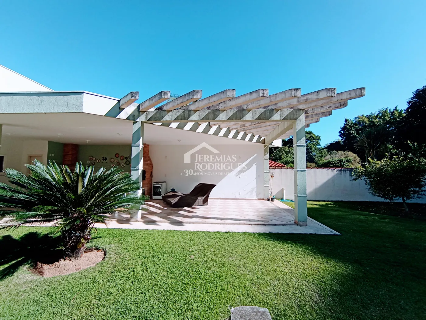 Casa à venda com 4 dormitórios no Condomínio Village Paineiras em Pindamonhangaba/SP