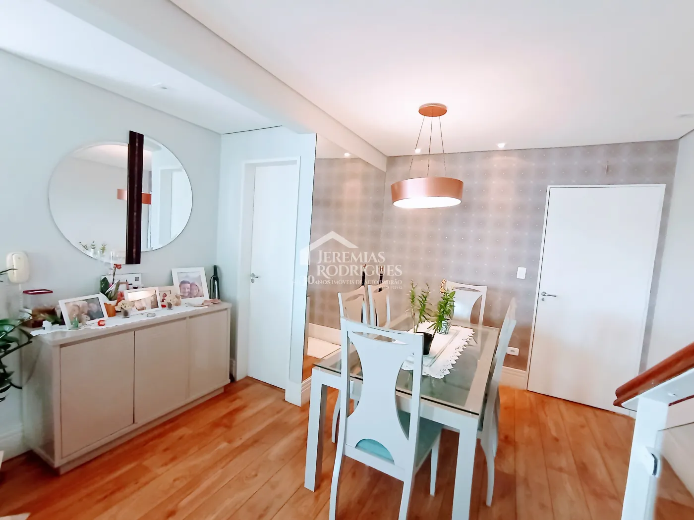 Apartamento à venda com 3 dormitórios no Edifício Jabuticabeiras em Taubaté/SP
