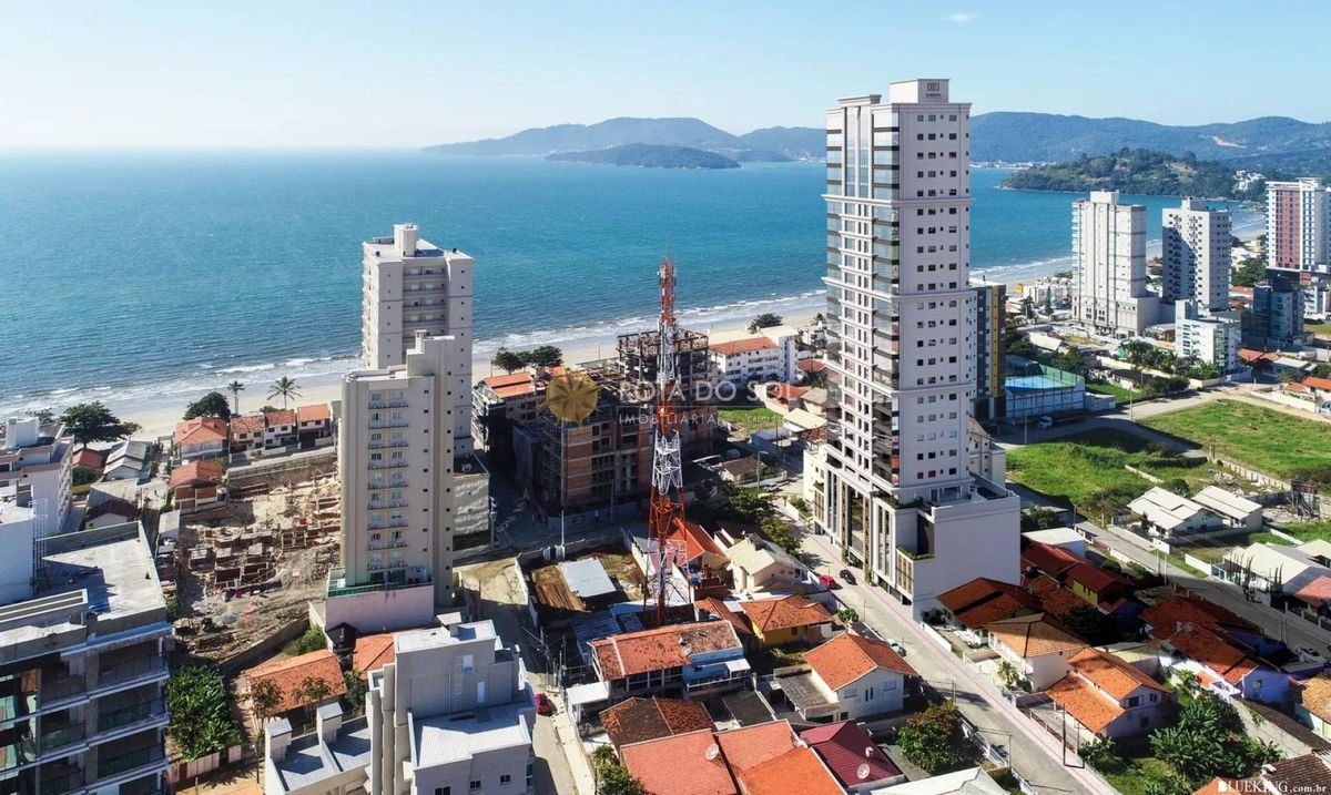 Province di Trento Apartamento com 2 Suítes e 2 Vagas Perequê