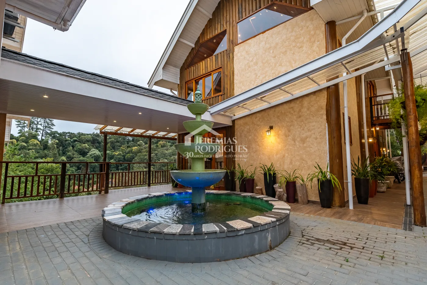 Casa com 5 suítes, 950 m² - Alto do Capivari - Campos do Jordão/SP